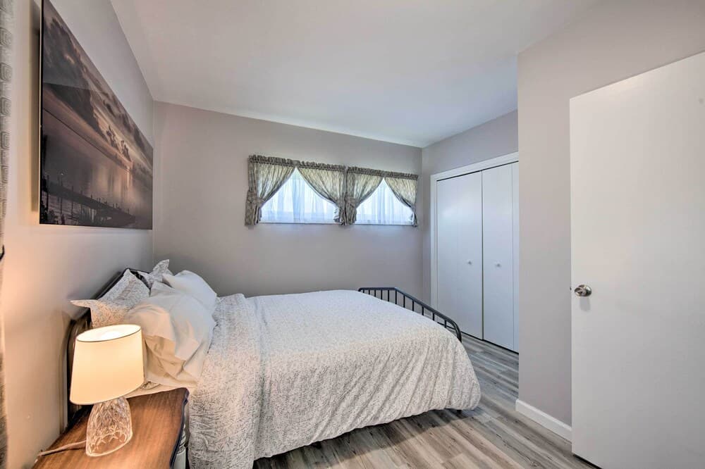 Welcoming Palmyra Home ~ 6 Miles to Hersheypark!