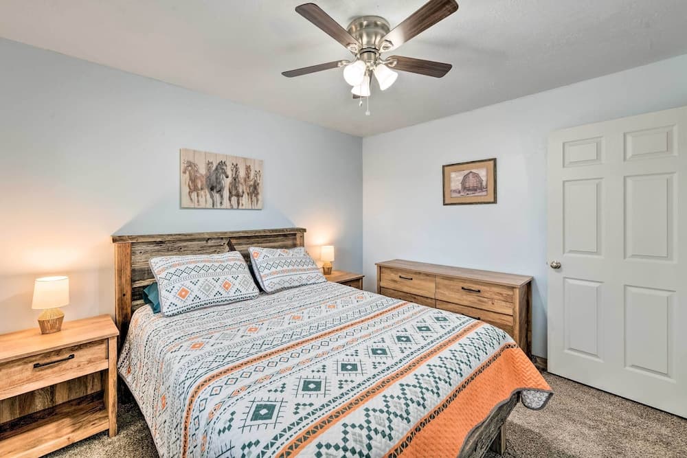 Cozy Lyman Townhome w/ Grill on Cattle Ranch!