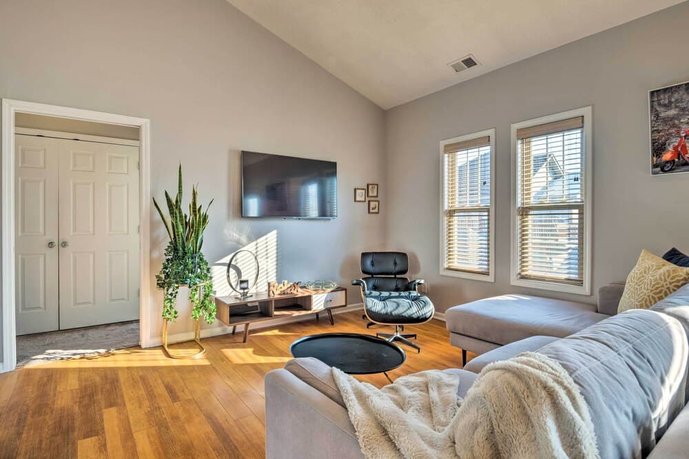 Indiana Condo < 1 Mi to Bottleworks District!