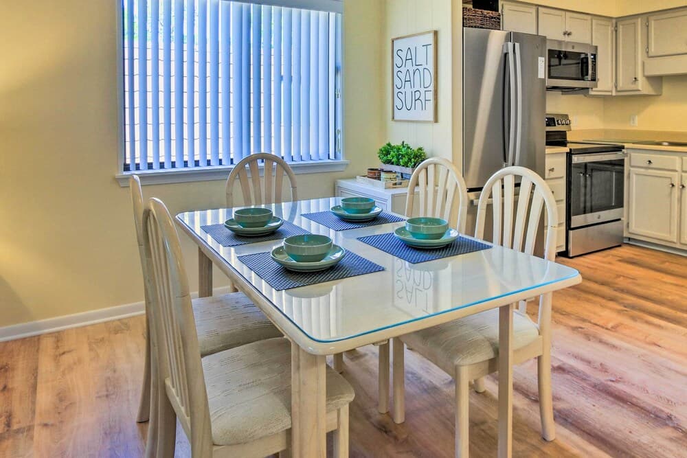 Hilton Head Resort Condo - Walk to Beach!