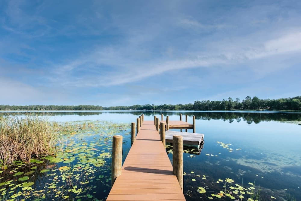 Lovely Hawthorne Home w/ Private Boat Dock!