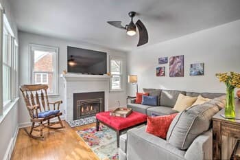 Renovated Historic Home < 1 Mile to Eagle Point!