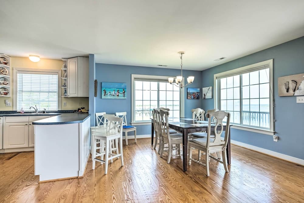 Potomac Waterfront Retreat w/ Dock & Kayaks