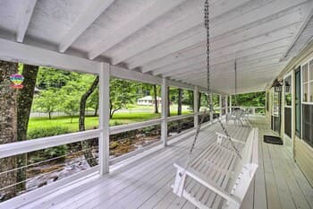 Tranquil Creekfront Bryson City Home w/ Grill!