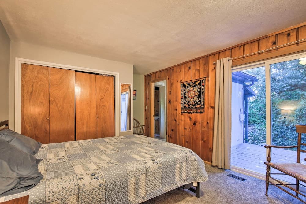 The Fusion Retreat on 4 Acres: Hike On-site!