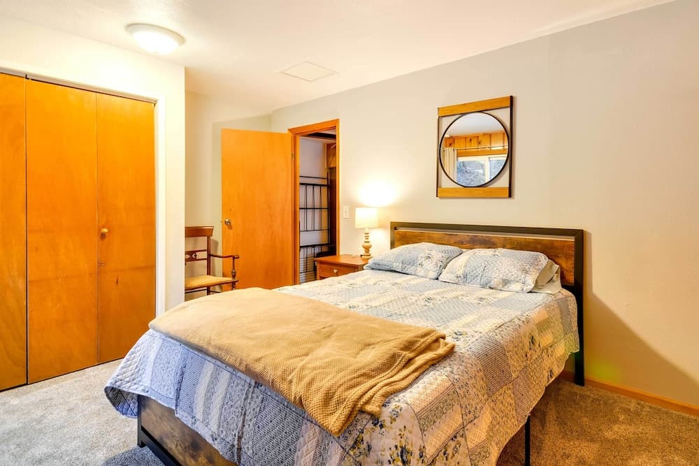 The Fusion Retreat on 4 Acres: Hike On-site!