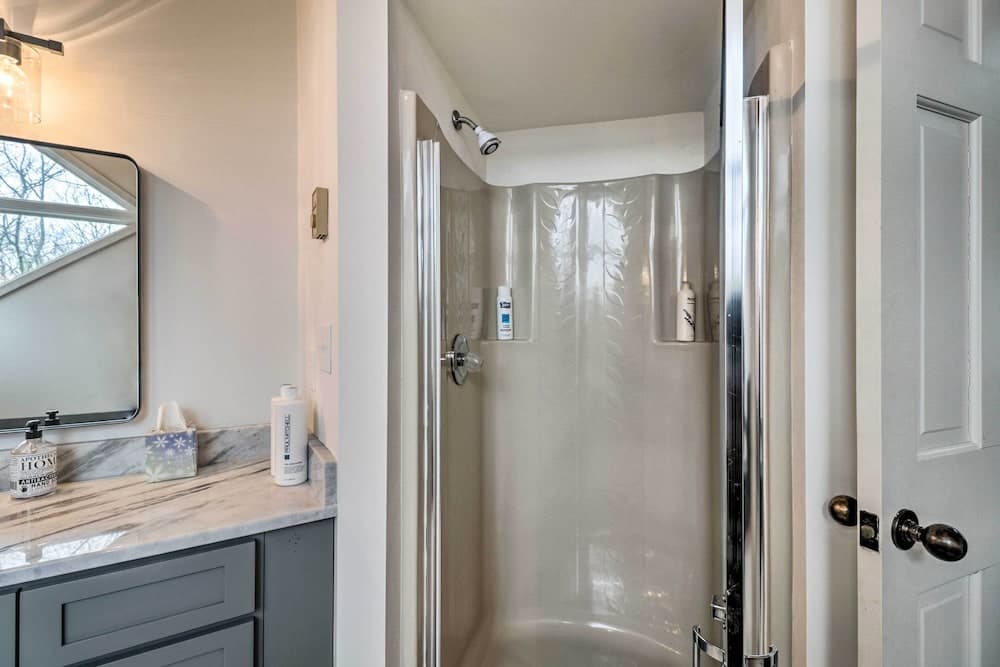 House Rental at Wintergreen Resort w/ Deck!