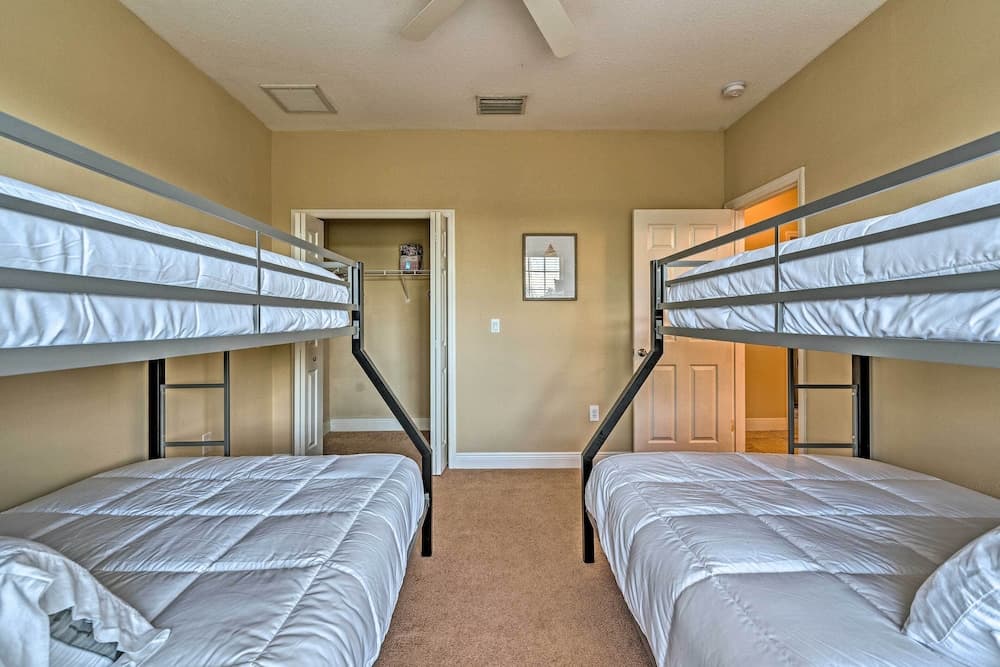 Bright Bayfront Home < 2 Mi to Hernando Beach!