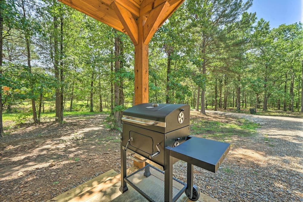 'falling Star' Eagletown Cabin w/ Hot Tub: Pets OK