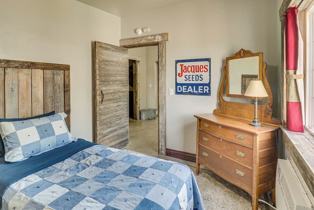 Unique, Renovated Barn Vacation Rental in Donnelly