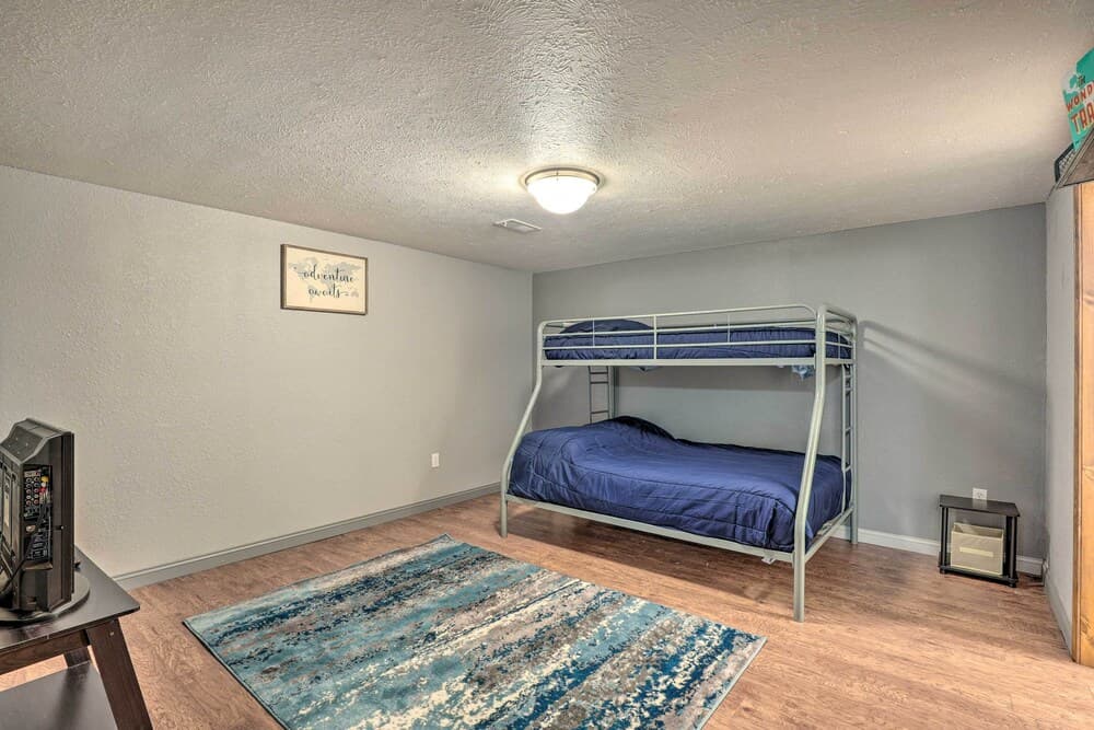 Mammoth Spring Home < 5 Mi to Saddler Falls!