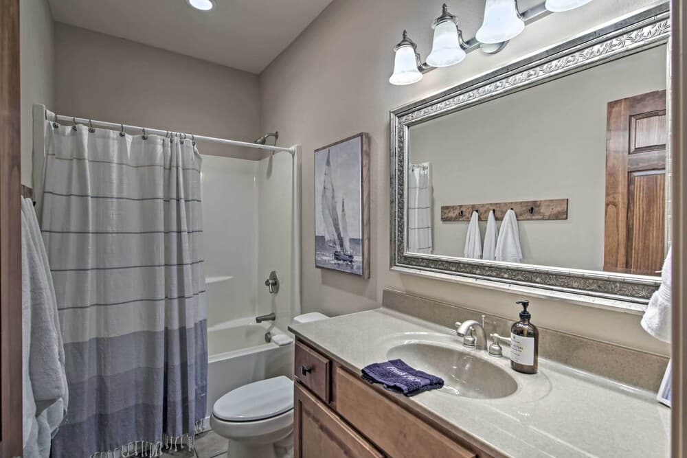 Expansive Townhome w/ Game Room & Community Pool