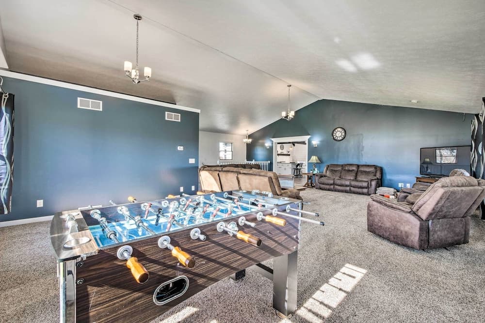 Spacious Massillon Log Cabin w/ Fire Pit!