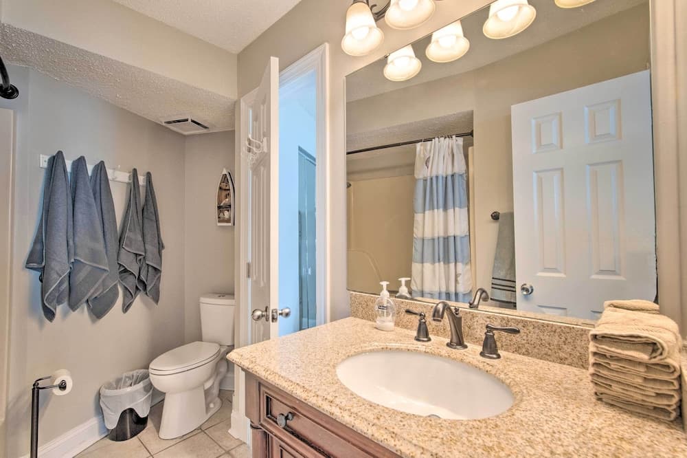 Relaxing Resort Retreat w/ Impeccable Ocean Views!