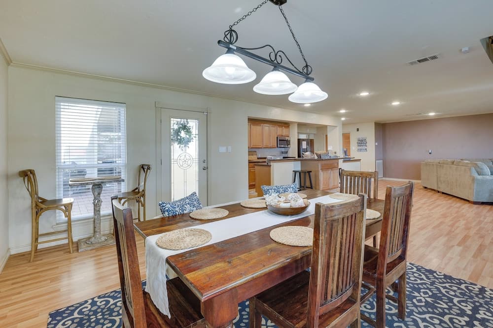 Lakefront Montgomery Home w/ Porch & Dock!