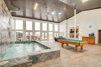 Lakefront Wichita Falls Home w/ Pool & Hot Tub