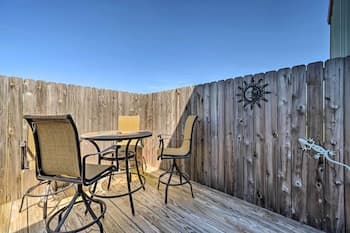 The Bunkhouse at Rolling Meadows Ranch w/ Grill!