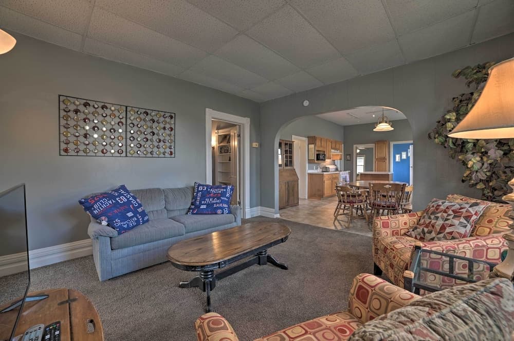 Manistee House w/ Deck, Fire Pit & Sunroom!