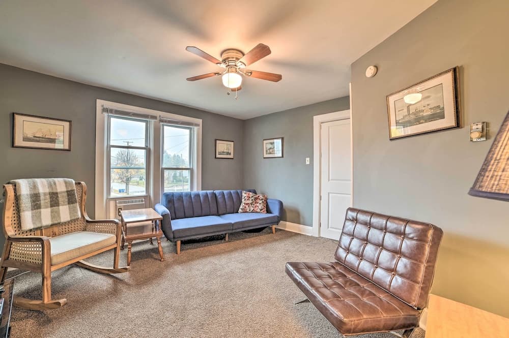 Manistee House w/ Deck, Fire Pit & Sunroom!