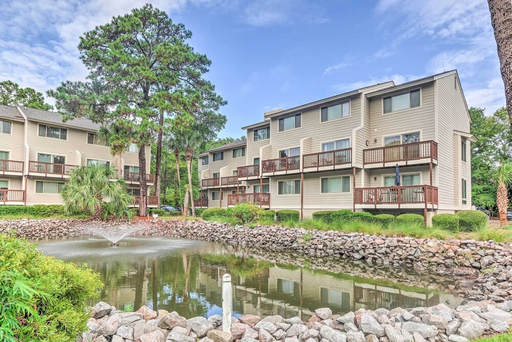 Walk to Beach: Villa w/ Balcony in Hilton Head!