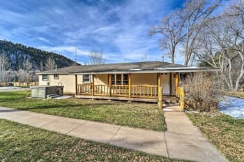 Dolores Ranch Cabin w/ Hot Tub & 1-acre Yard!