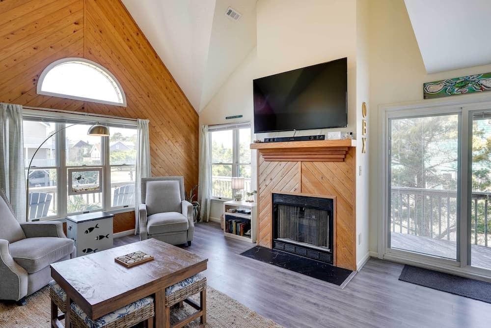 Hot Tub & Fire Pit: Outer Banks Family Getaway!