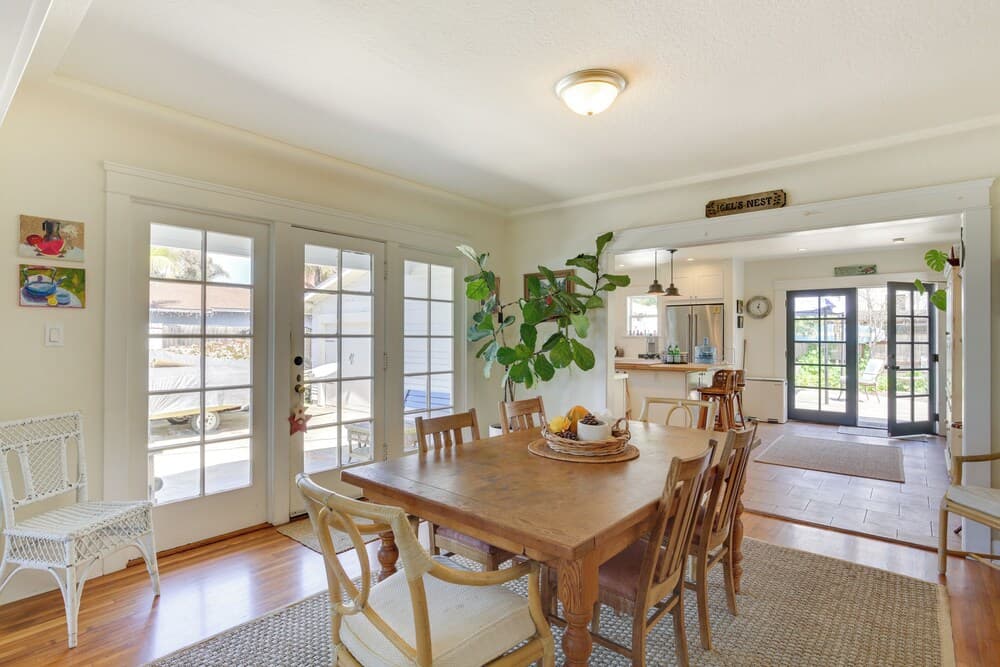 Beautiful South Oceanside Bungalow: 1 Mi to Beach!