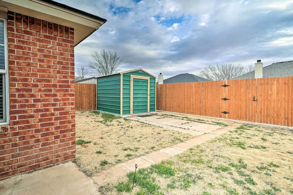 Cozy West Lubbock Home, 4 Mi to Texas Tech!