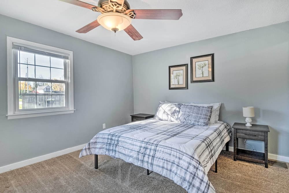 Charming Fort Wayne Escape w/ Deck & Fire Pit