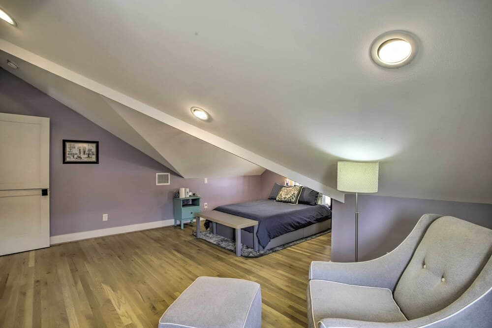 Pet-friendly Houston Home w/ Private Backyard