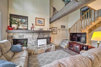 Beech Mountain Family Home - Walk to Ski Lifts!