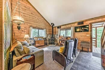Cloudcroft Tree House Cabin: 1 Mi to Downtown