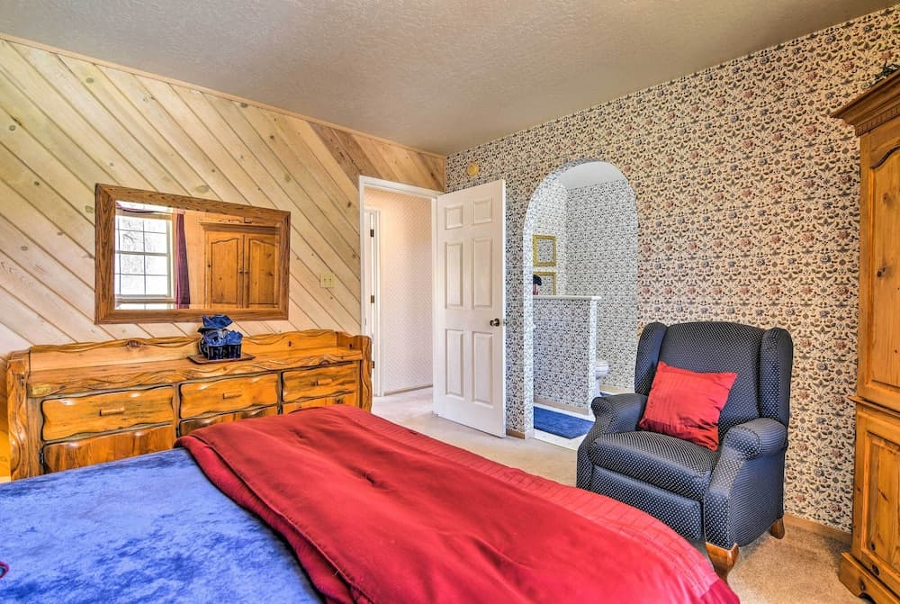 Sonora Home on 10 Resort Acres w/ Shared Pool!