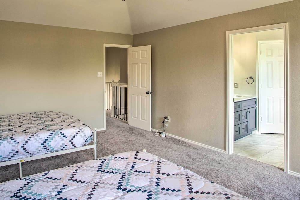 Pet-friendly Garland Vacation Rental w/ Backyard!
