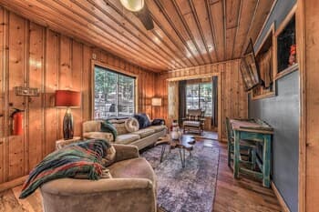 Ruidoso Cabin < 19 Mi to Ski Apache Resort!