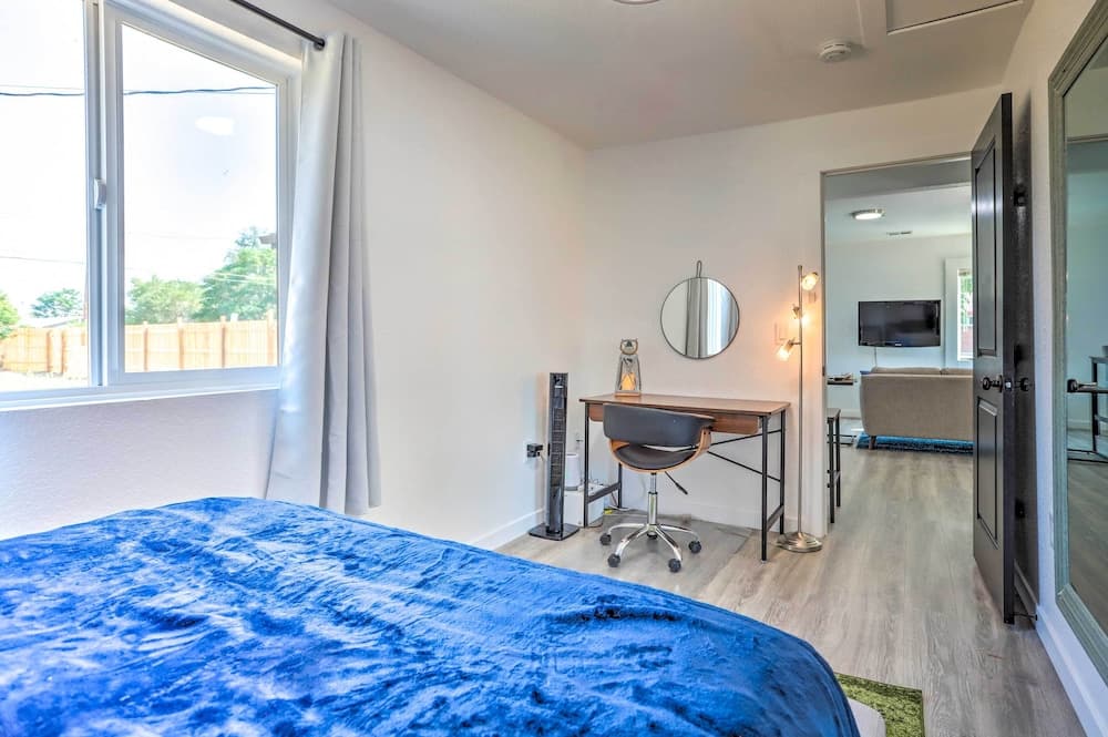 Blue Beauty: Gas Grill < 2 Mi Rapids Stadium!