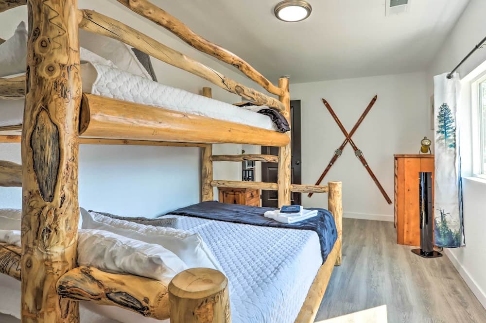 Blue Beauty: Gas Grill < 2 Mi Rapids Stadium!