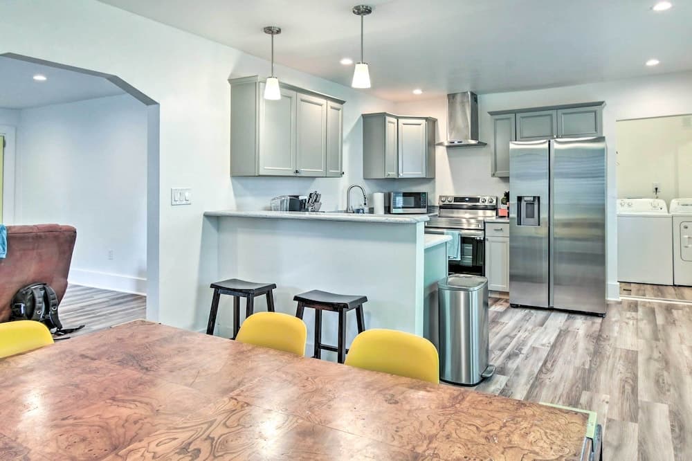 Pet-friendly Fayetteville Home w/ Fenced Yard