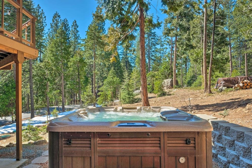 Peaceful Camp Connell Cabin With Private Hot Tub!