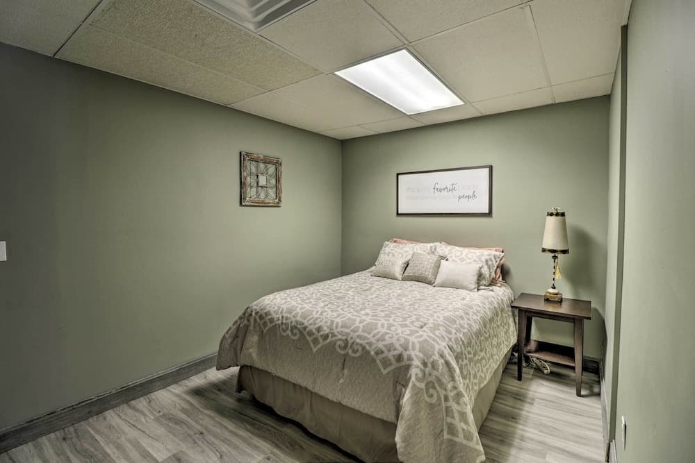 Greers Ferry Condo w/ Easy Access to the Lake!