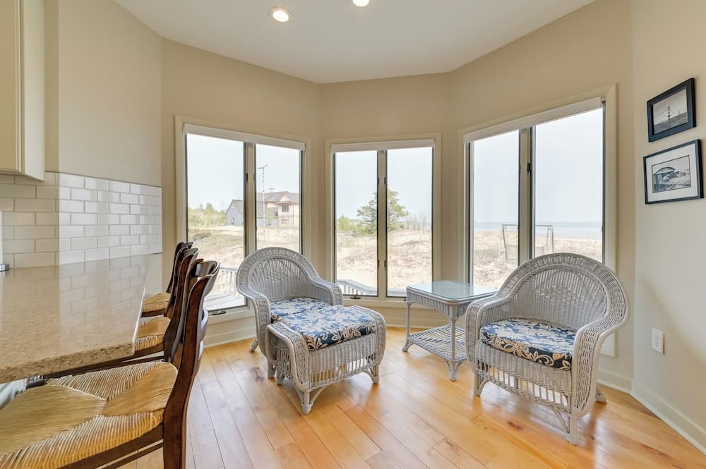 Chic Townhome on Lake Huron w/ Private Beach!