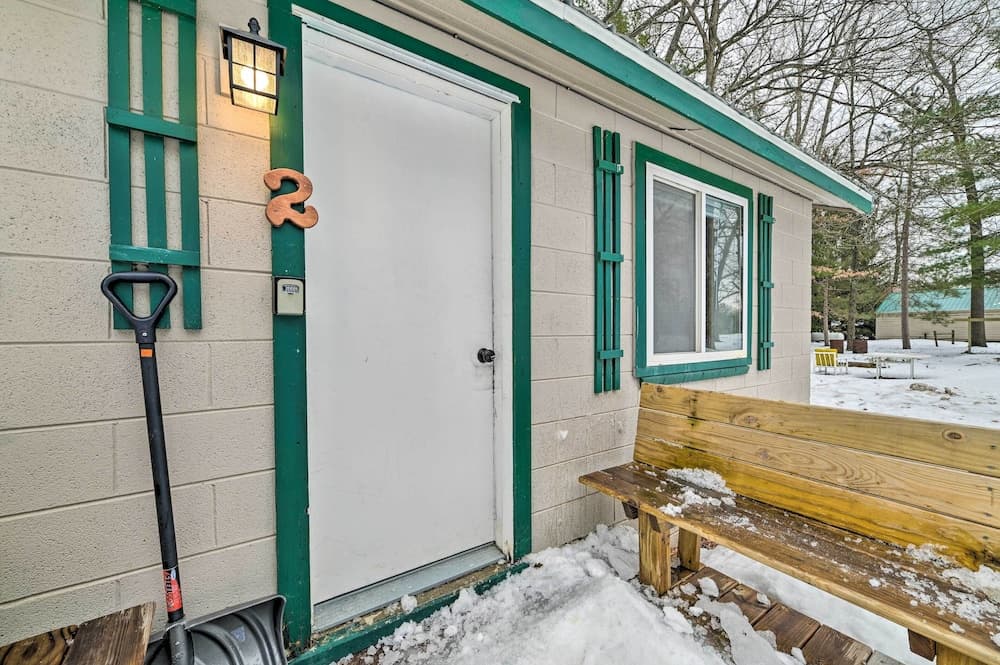 Cabin in The Huron-manistee National Forest!
