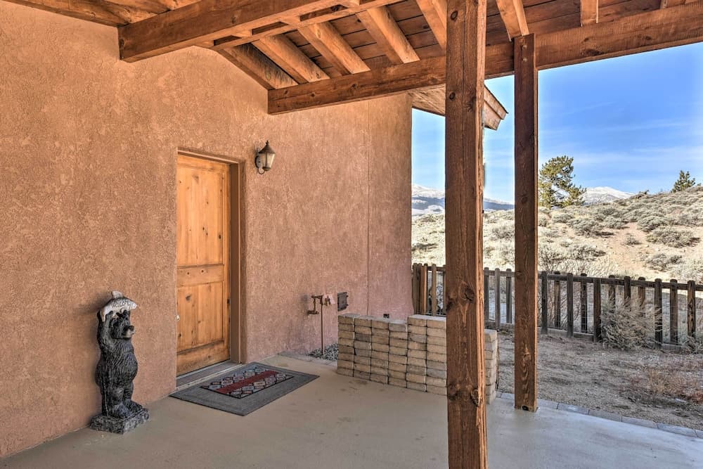 Luxe Twin Lakes House w/ Mountain & Lake Views!