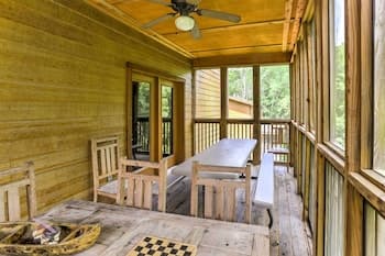 Elegant Branson Home < 2 Mi to Silver Dollar City!