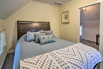 Bellaire Home w/ Yard ~ 4 Miles to Torch Lake