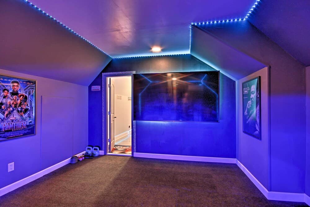 Bright Hopkins Home w/ Game Room & Fire Pit!