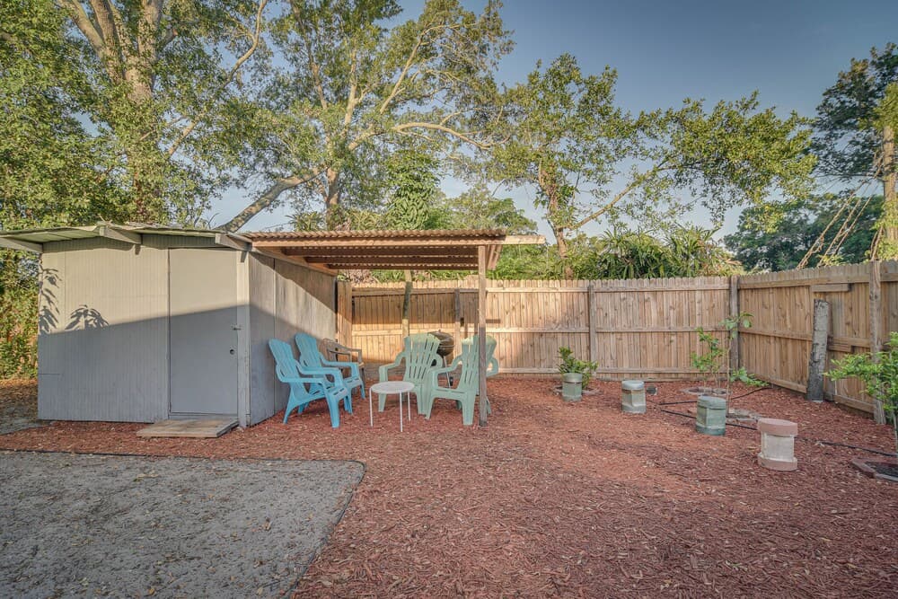 Largo Vacation Rental w/ Yard ~ 8 Mi to Beach