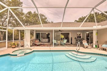 Englewood Escape w/ Pool ~ 6 Mi to Beaches!