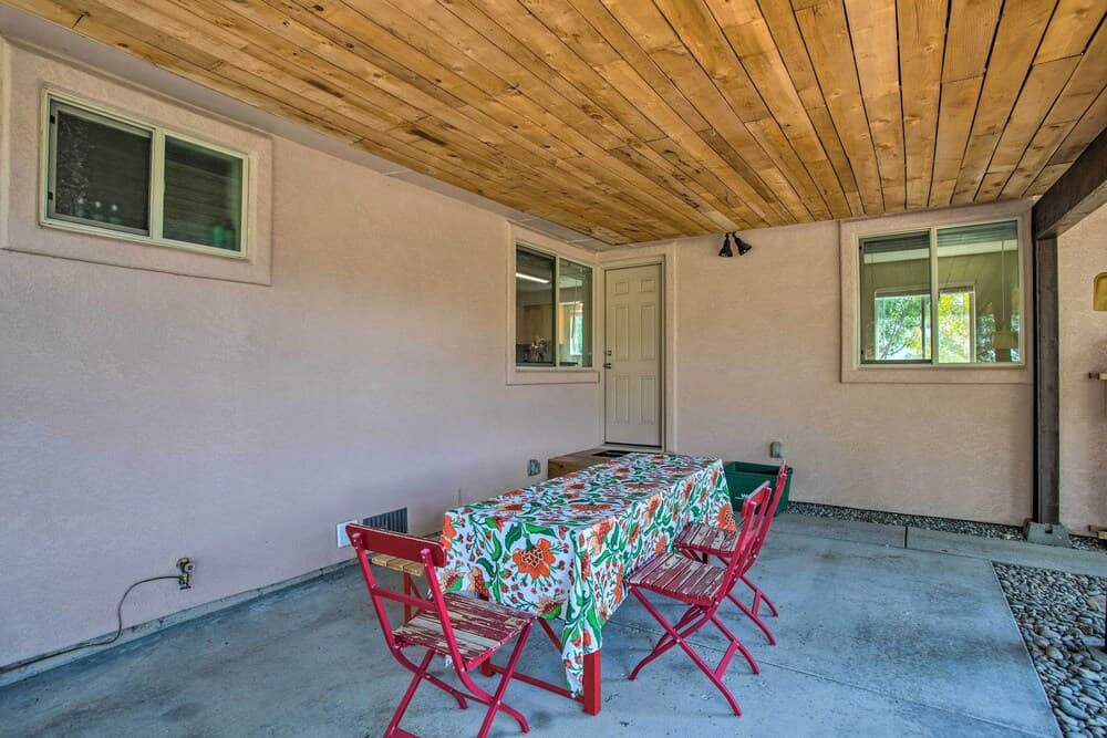 Quaint Fruita Home w/ Grill - Walk to Town!