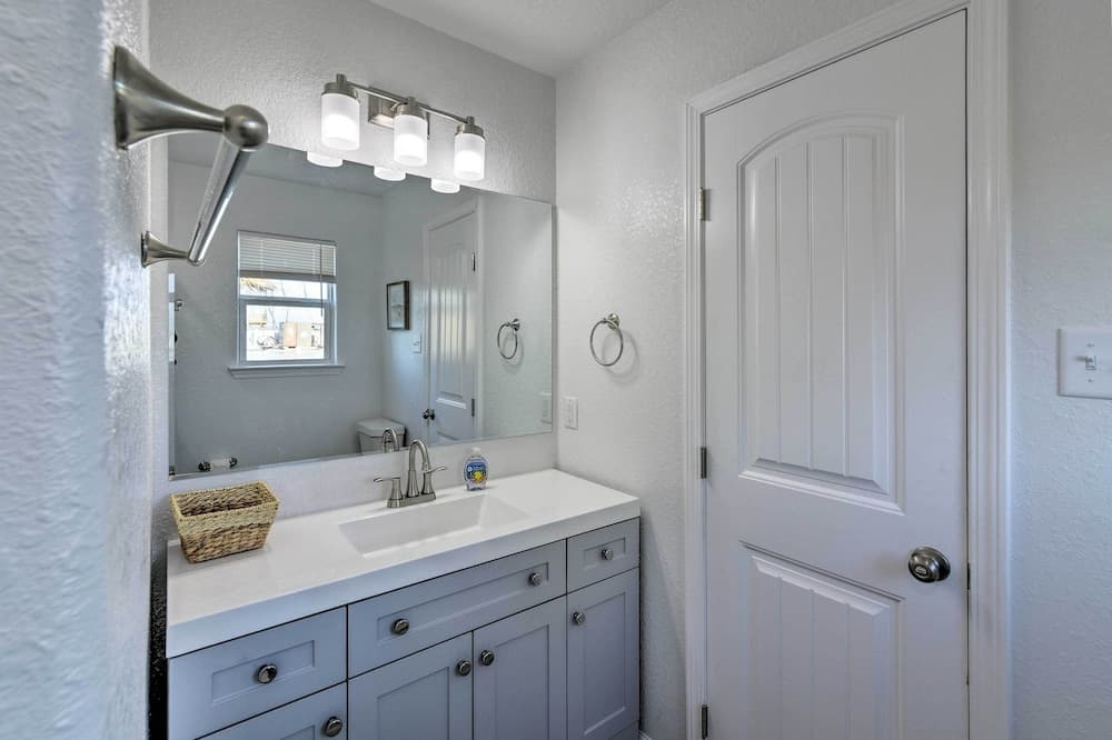 Luxe Surfside Beach Getaway, Steps to Ocean!